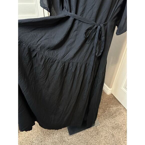 NWT Avenue Women Val Dress Short Button Tab Flutter Sleeve Size 22/24 Black - Picture 3 of 16